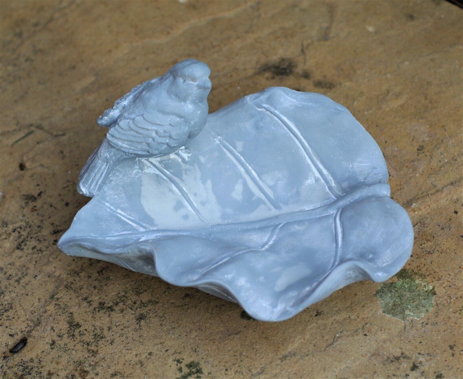 Outdoor Garden Ornament Bird Feeder or Bath Basin Ceramic Leaf Statue