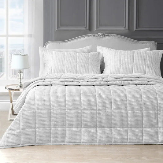 Nasya Classic Waffle Weave Quilted Bedspread Set