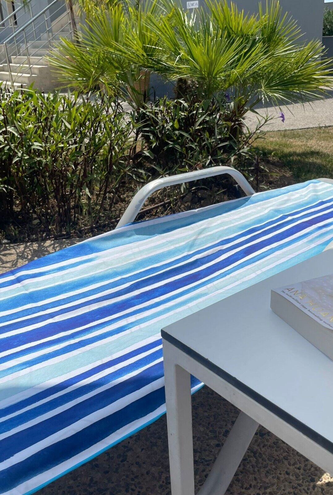 Large Beach Towel Microfibre with Bag - Quick Dry Sand Free Swimming Towels