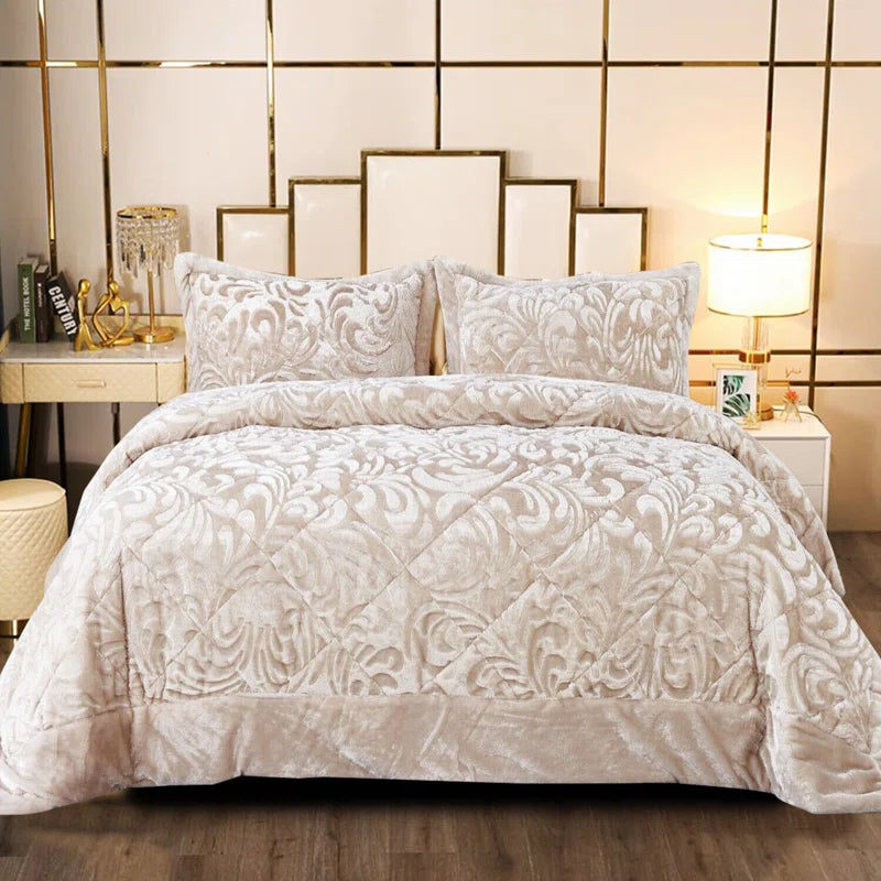Holm Polyester Bedspread with Pillow Shams