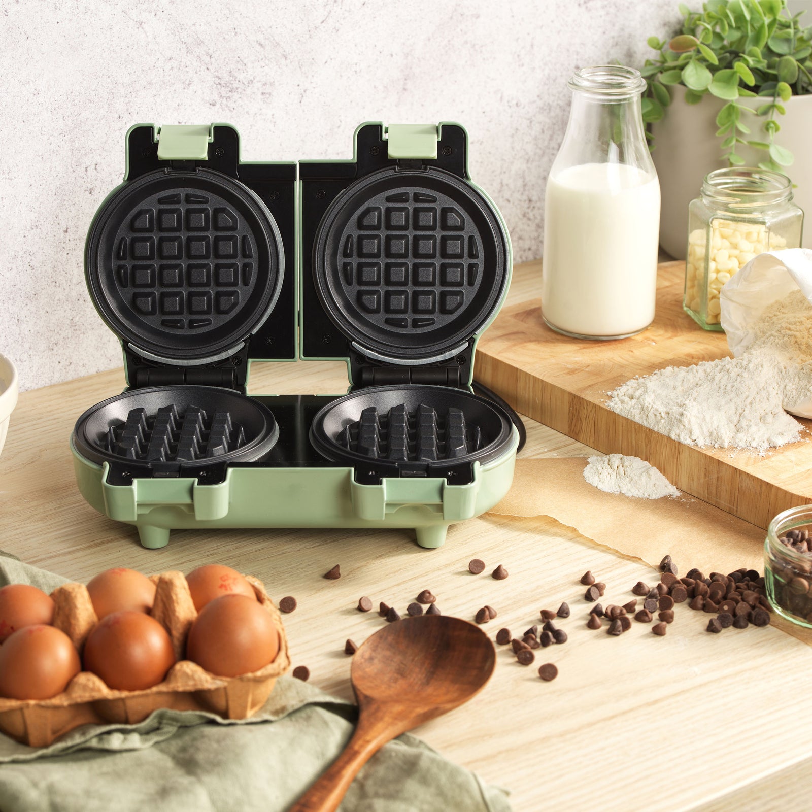 Double Mini Waffle Maker Non-Stick Sweet/Savoury Snacks Desserts Giles & Posner