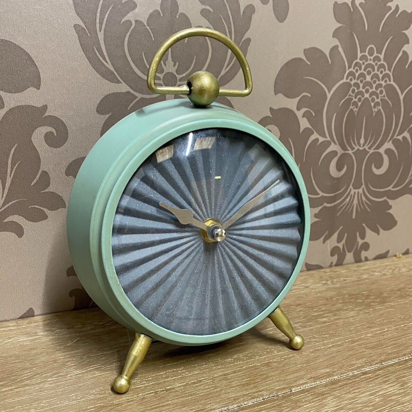 Stylish Green Mantel Clock, Silent Sweep Design Tabletop Clock for Home & Office