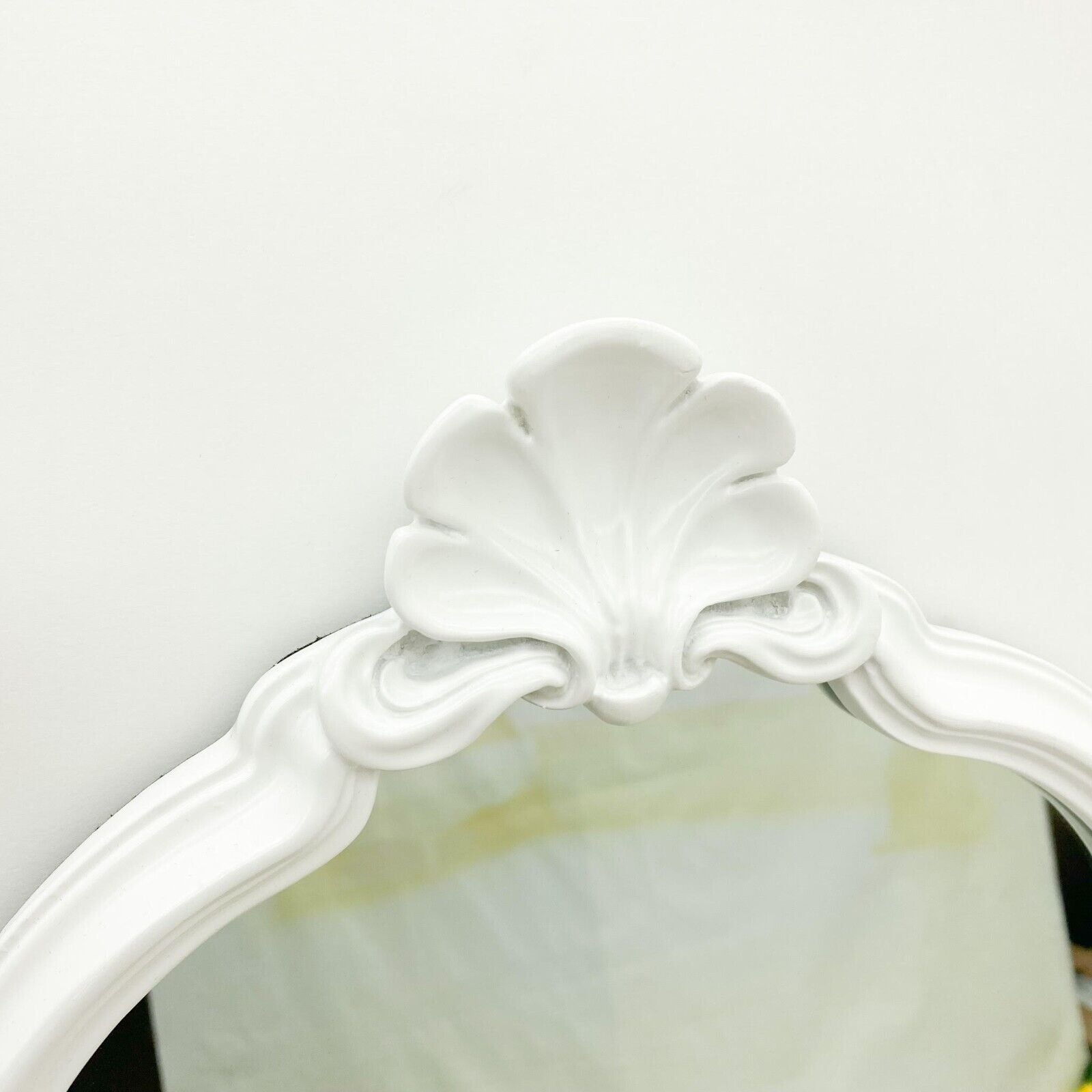 Elegant White Wall Mirror 37Cm X 26Cm Stylish Home Decor & Perfect Xmas Gift