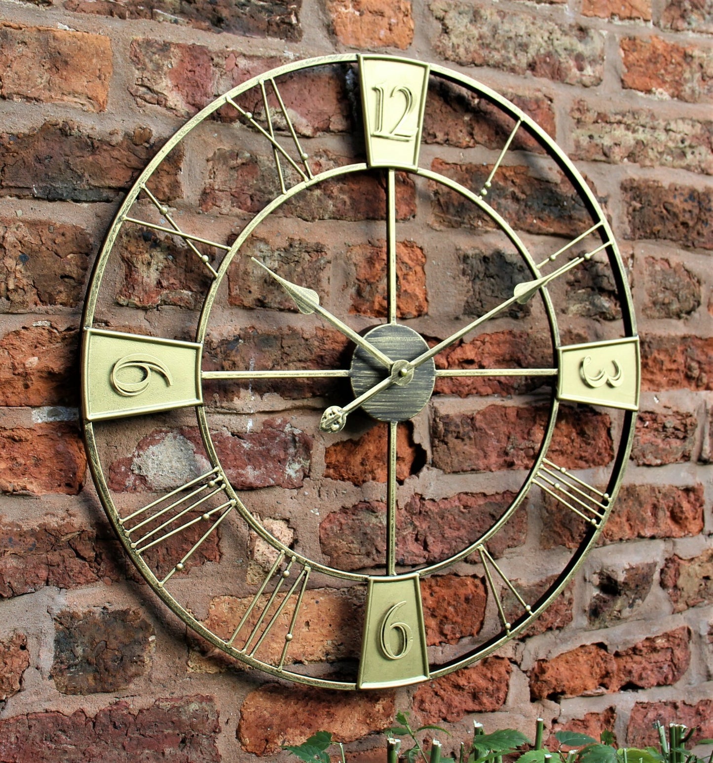 GARDEN WALL CLOCK ROMAN LARGE INDOOR OUTDOOR NUMERALS GIANT OPEN FACE METAL 58CM