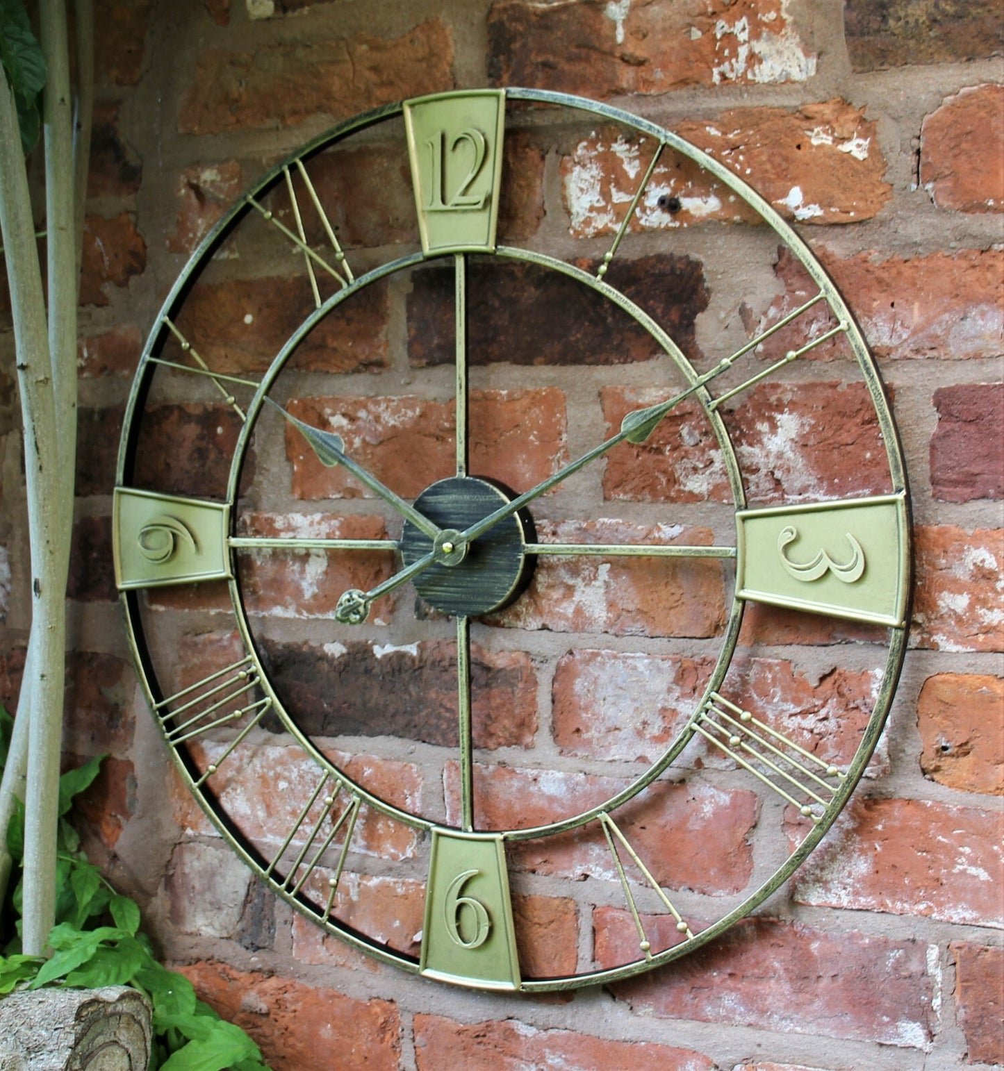 GARDEN WALL CLOCK ROMAN LARGE INDOOR OUTDOOR NUMERALS GIANT OPEN FACE METAL 58CM