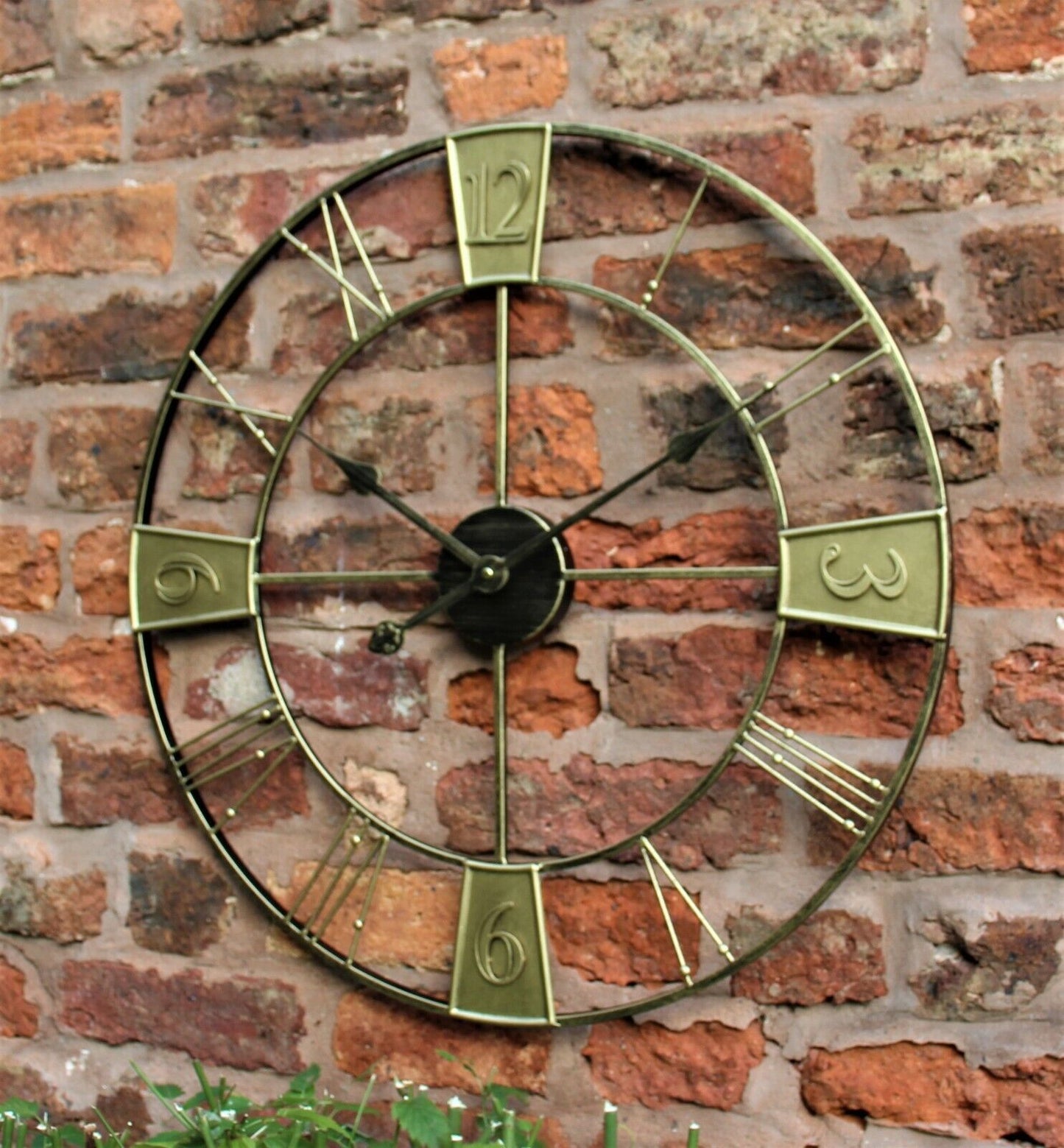 GARDEN WALL CLOCK ROMAN LARGE INDOOR OUTDOOR NUMERALS GIANT OPEN FACE METAL 58CM