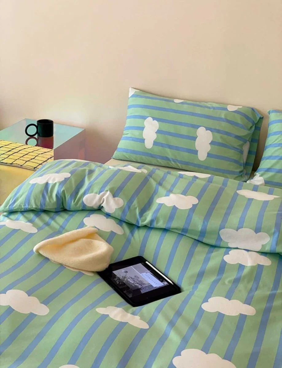 Whimsical Cute Cloud Stripe Queen Size Cotton Duvet Cover Set with Pillowcases