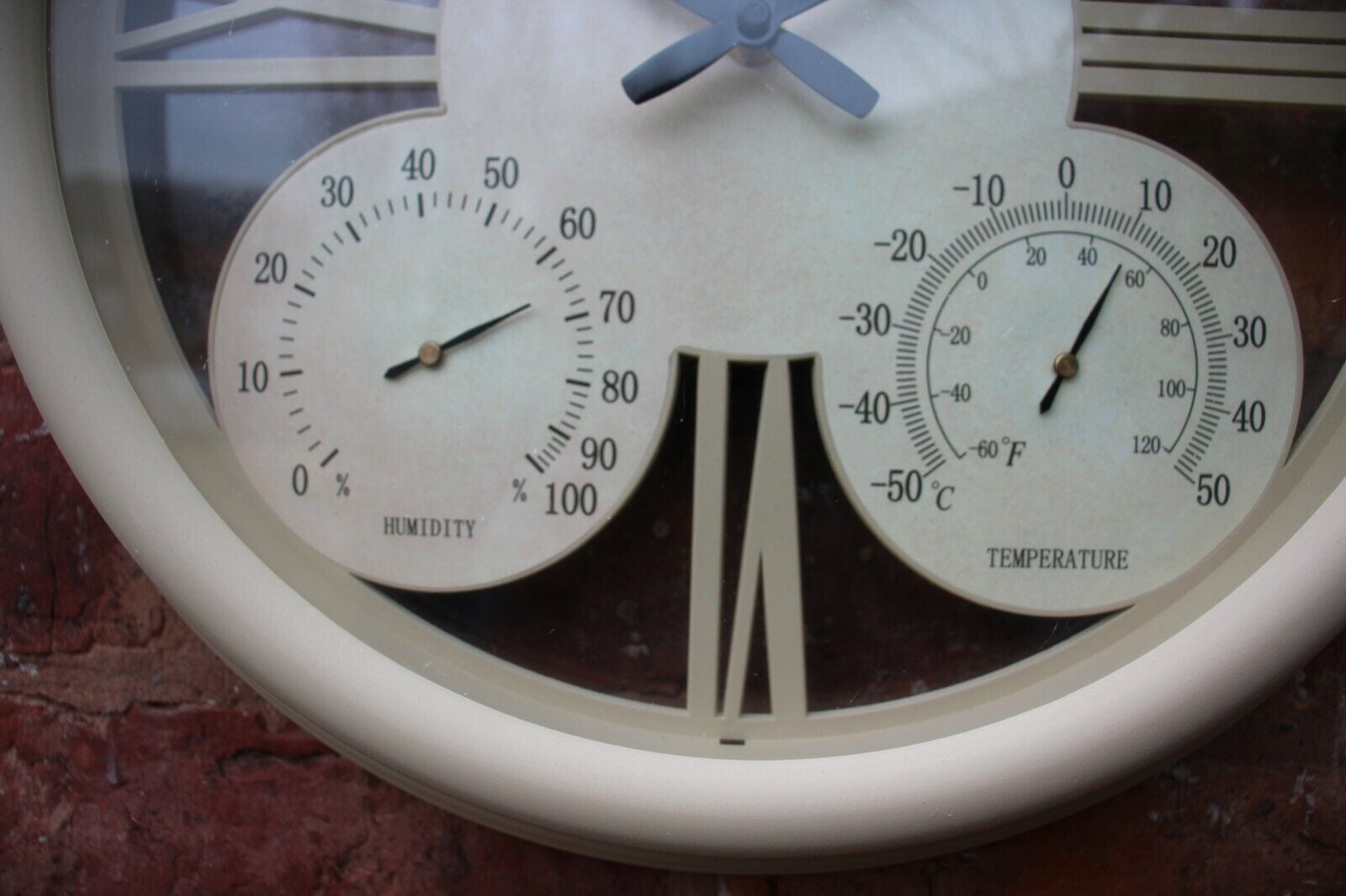 Outdoor Garden Station Wall Clock Thermometer & Humidity 38Cm Cream
