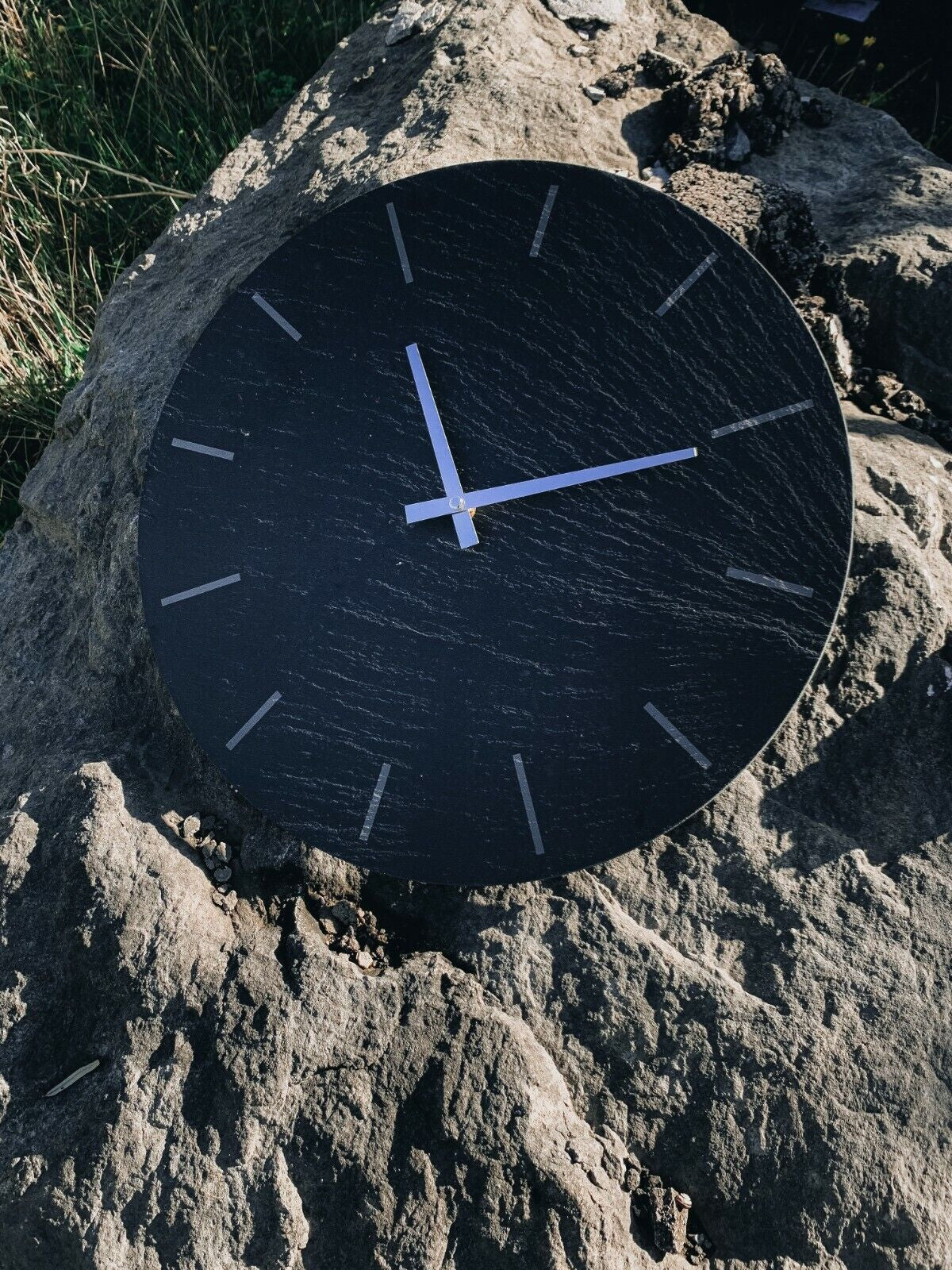 Indoor Outdoor Hand Finished Kitchen Grey Slate & Silver Wall Clock Natural