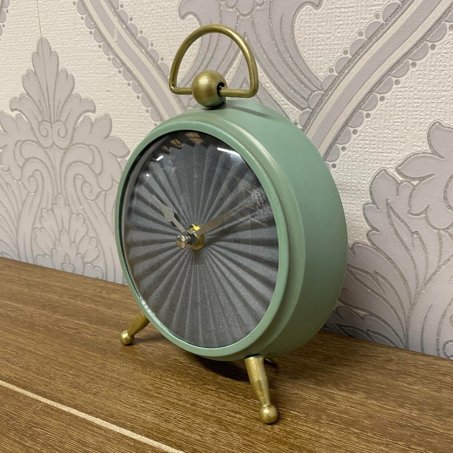 Stylish Green Mantel Clock, Silent Sweep Design Tabletop Clock for Home & Office