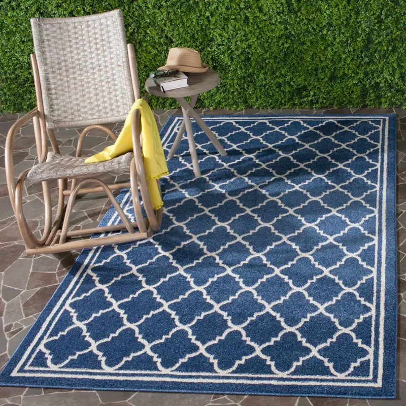 Dayana Hooked Navy/Neutral Rug