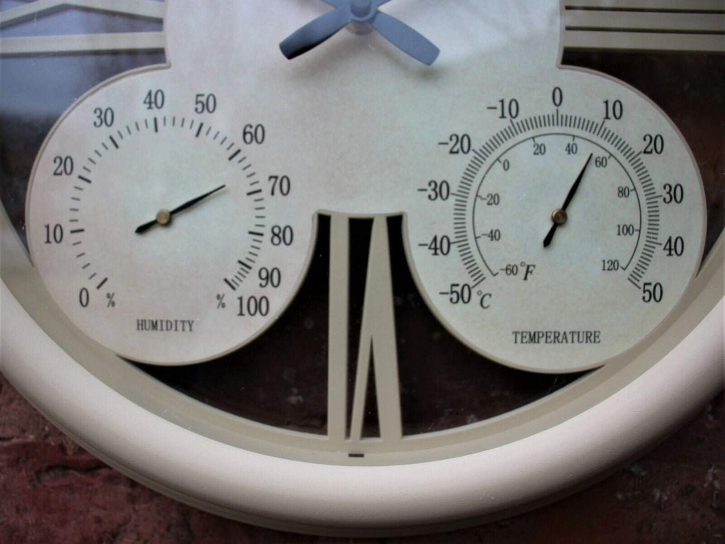 Outdoor Garden Station Wall Clock Thermometer & Humidity 38Cm Cream