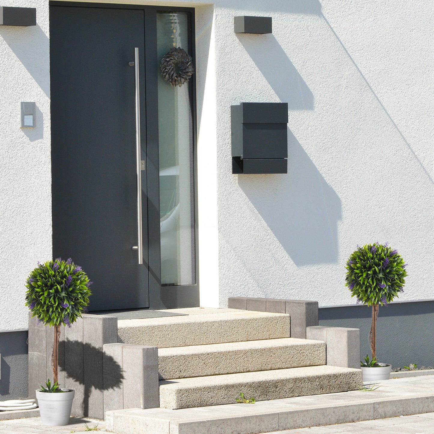 Set of 2 Decorative Artificial Plants Ball Trees with Flower