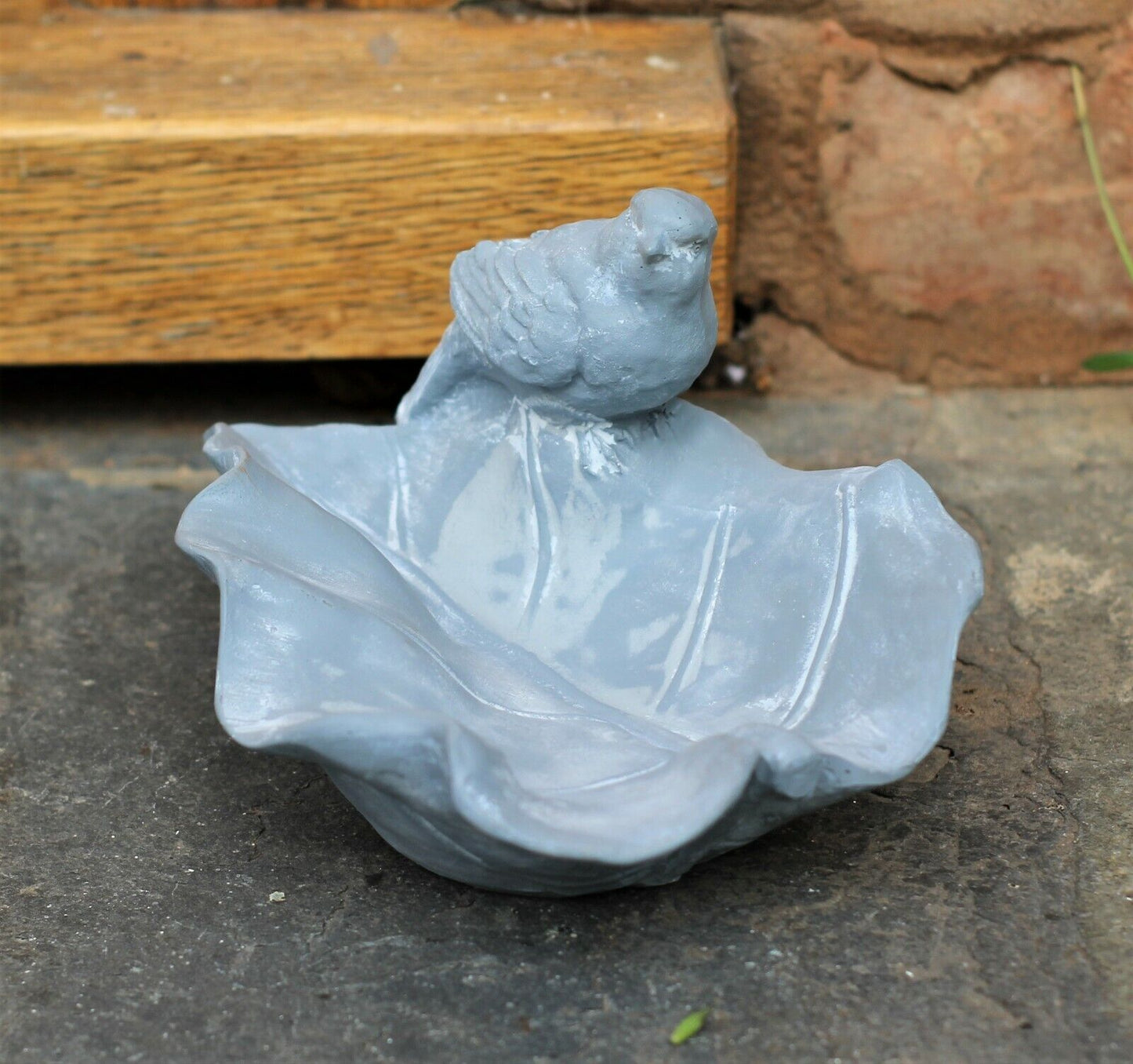 Outdoor Garden Ornament Bird Feeder or Bath Basin Ceramic Leaf Statue