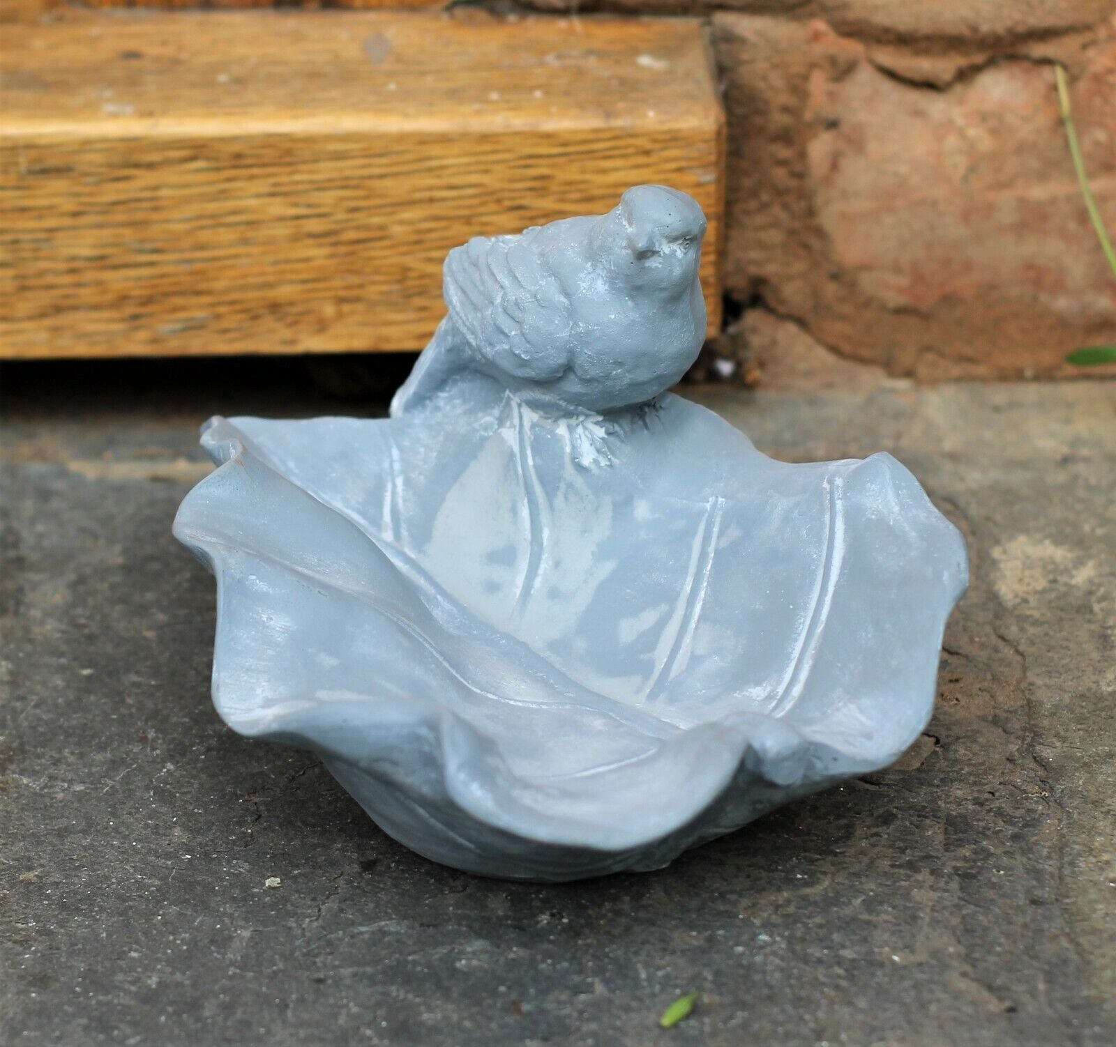 Outdoor Garden Ornament Bird Feeder or Bath Basin Ceramic Leaf Statue