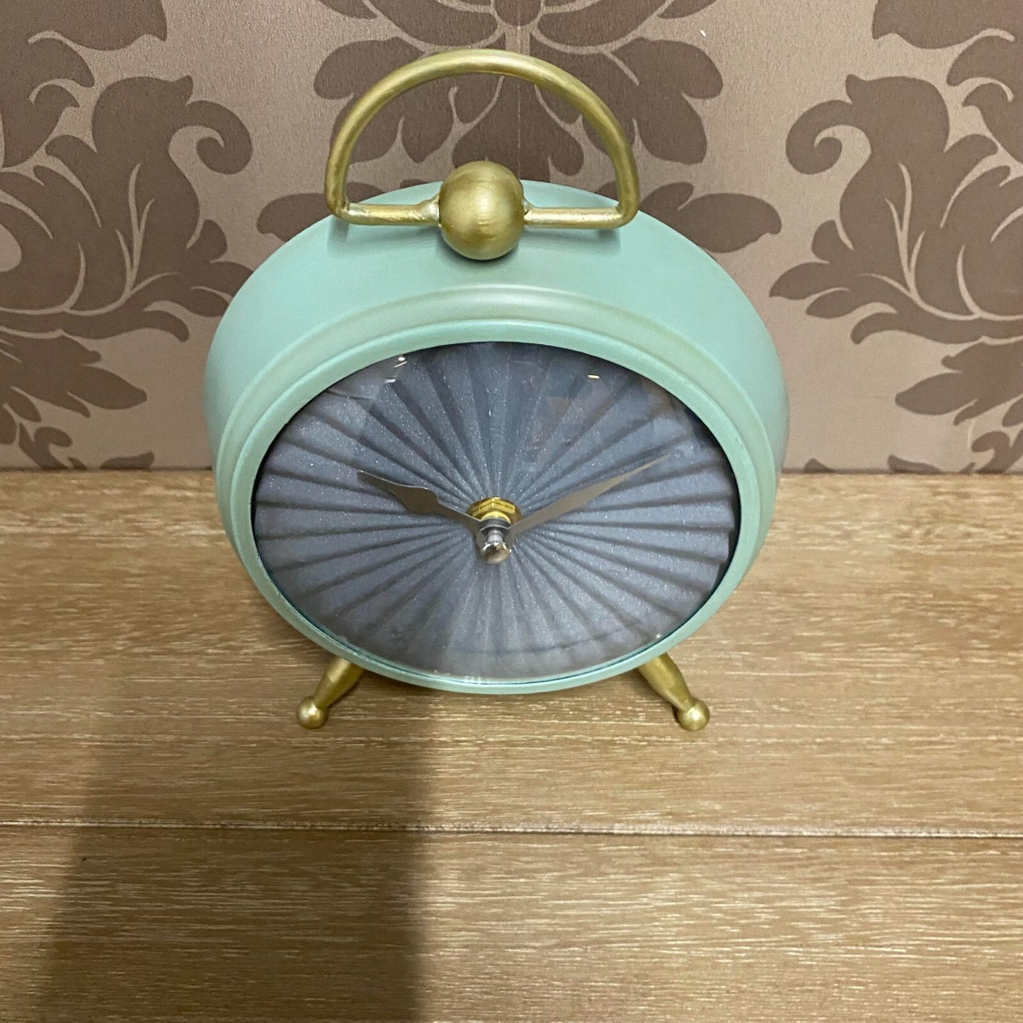 Stylish Green Mantel Clock, Silent Sweep Design Tabletop Clock for Home & Office