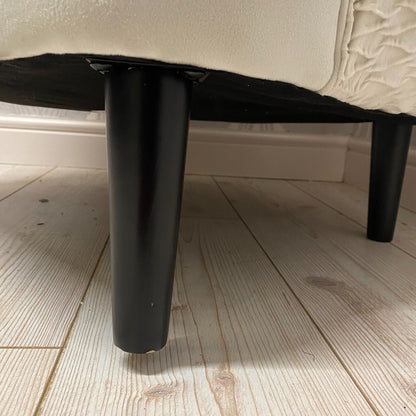 Modern and Stylish Tub Chair Accent Armchair Cream Velvet Barrel Chair Bedroom