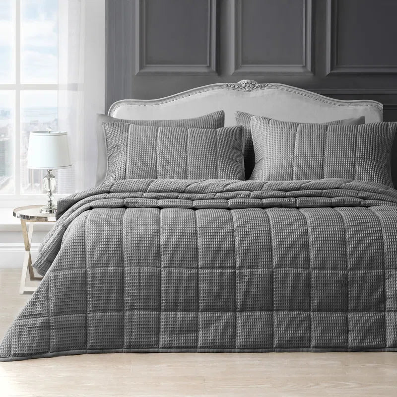 Nasya Classic Waffle Weave Quilted Bedspread Set