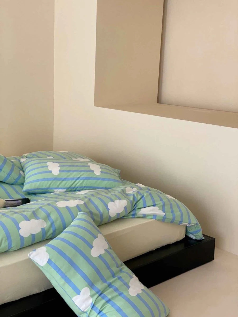 Whimsical Cute Cloud Stripe Queen Size Cotton Duvet Cover Set with Pillowcases