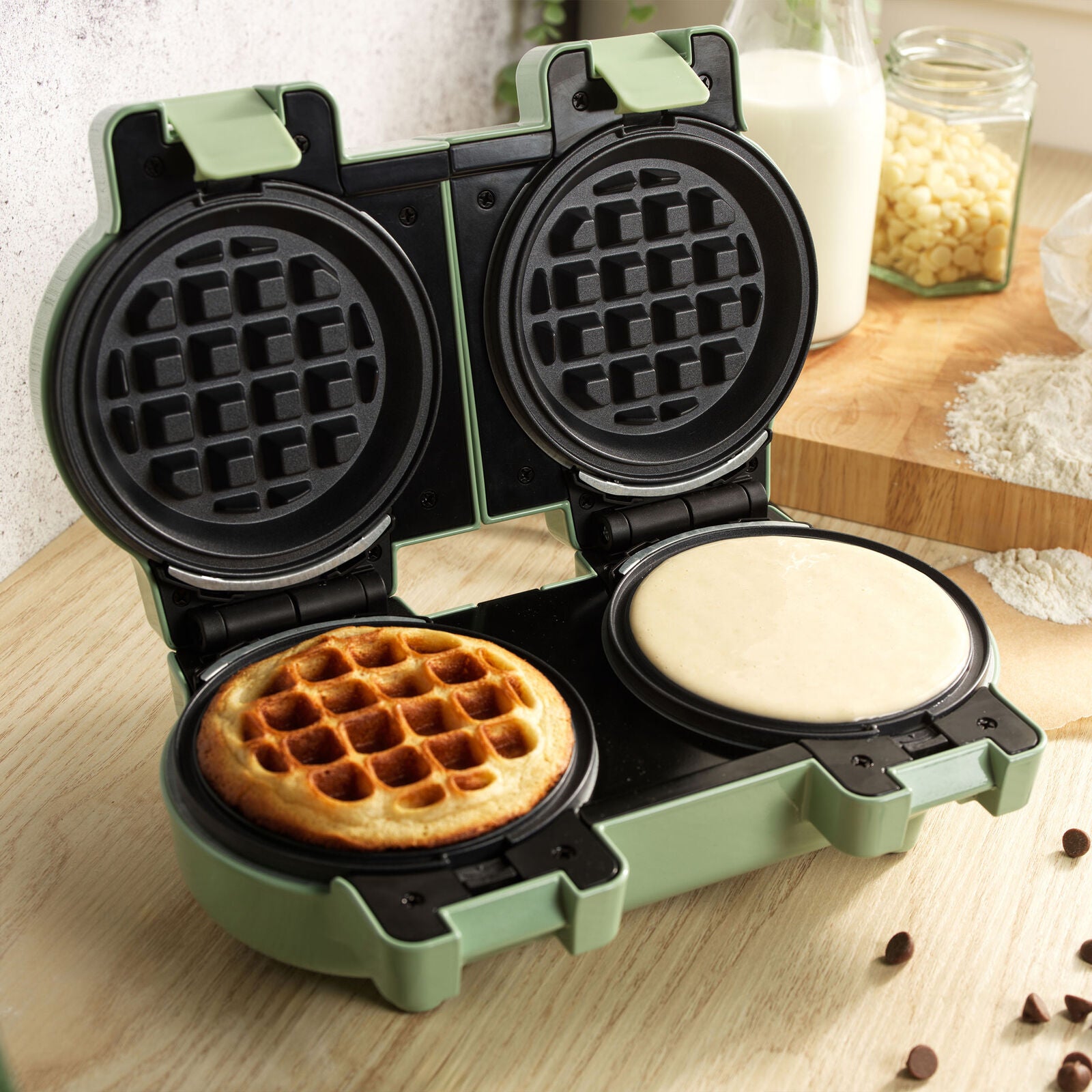 Double Mini Waffle Maker Non-Stick Sweet/Savoury Snacks Desserts Giles & Posner